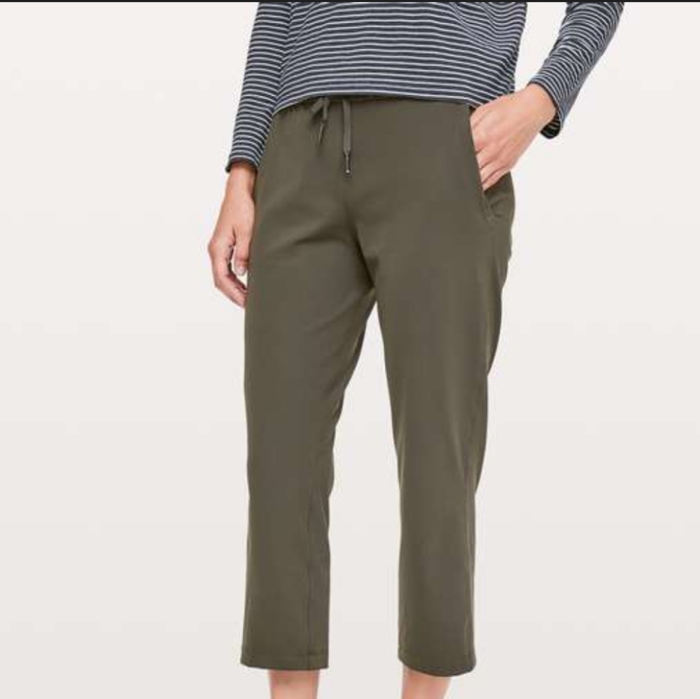 Lululemon Olive Green Cropped Pants